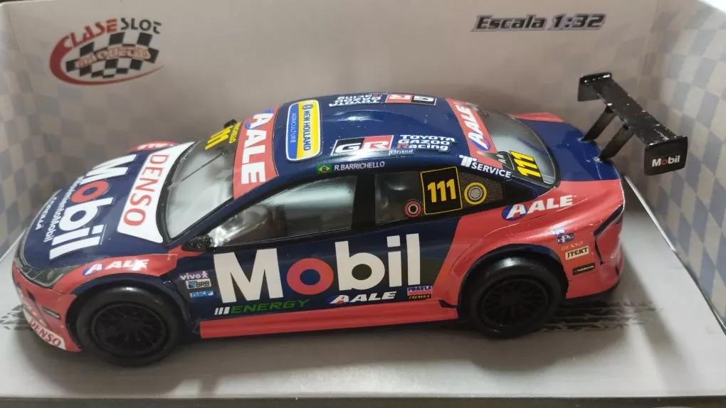 Toyota Corolla N*111 R Barrichello 2023 Claseslot Coleccionable - Imagen 2